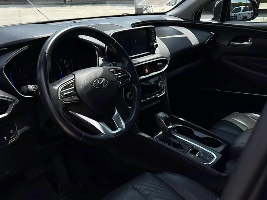 2020 Hyundai Santa Fe SEL photo 1
