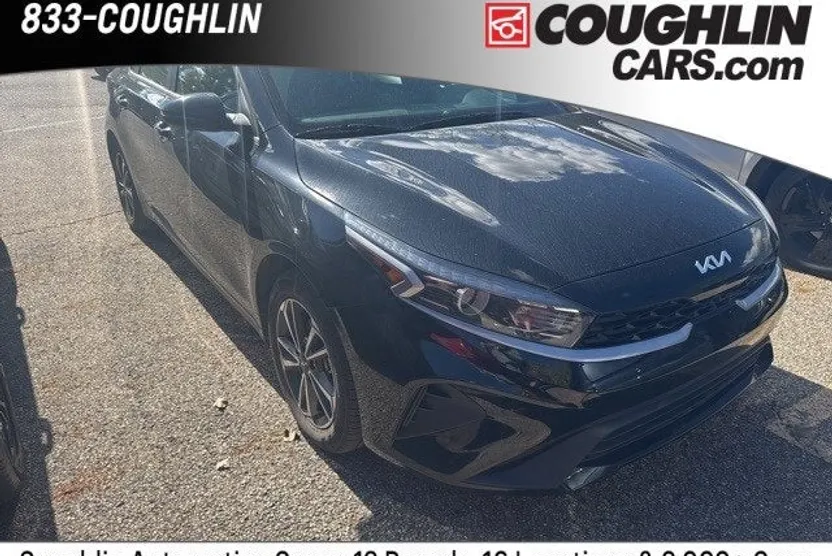 2024 Kia Forte LXS photo 1