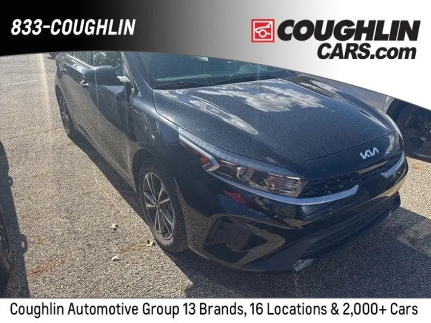 2024 Kia Forte LXS photo 1