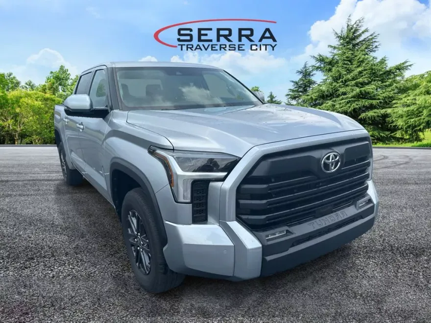 2023 Toyota Tundra SR5 photo 1