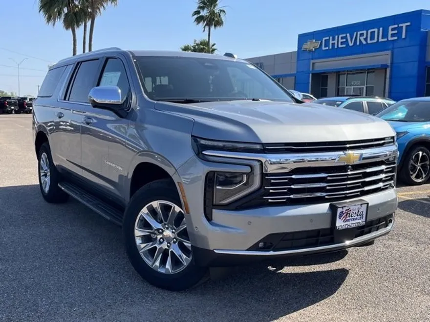 2025 Chevrolet Suburban Premier photo 1