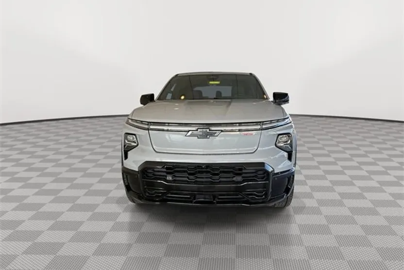 2025 Chevrolet Silverado EV RST photo 1