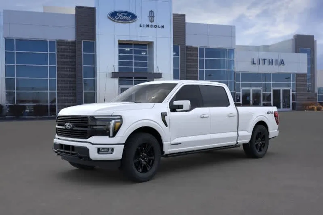 2025 Ford F-150 Platinum photo 1