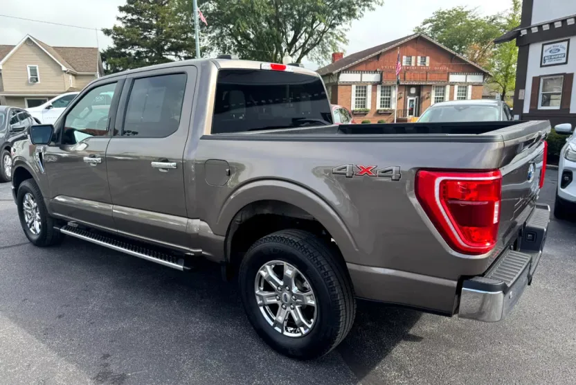 2022 Ford F-150 XLT photo 1