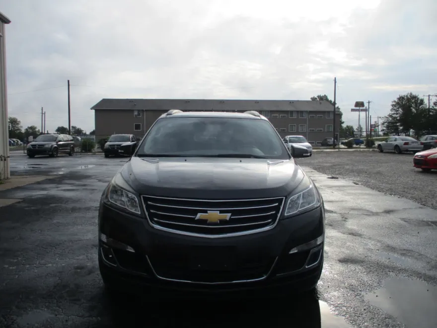2016 Chevrolet Traverse 1LT photo 1