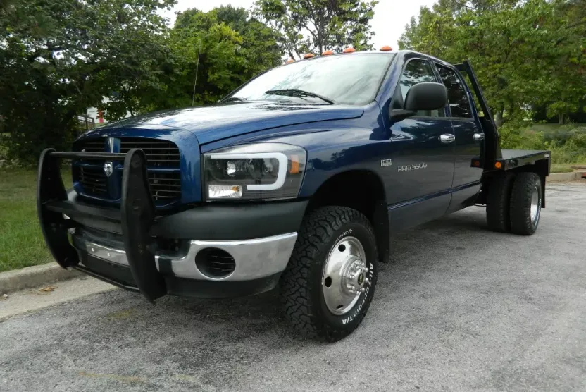 2006 Dodge Ram 3500 ST photo 1