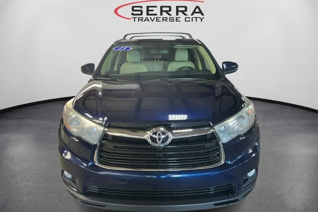 2015 Toyota Highlander XLE Sport photo 1