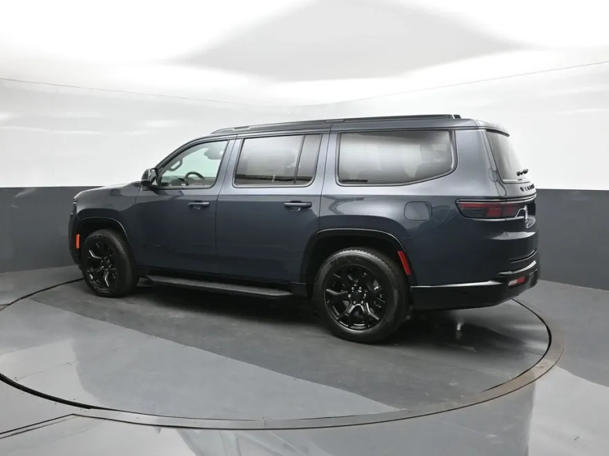 2025 Jeep Wagoneer Series II photo 1