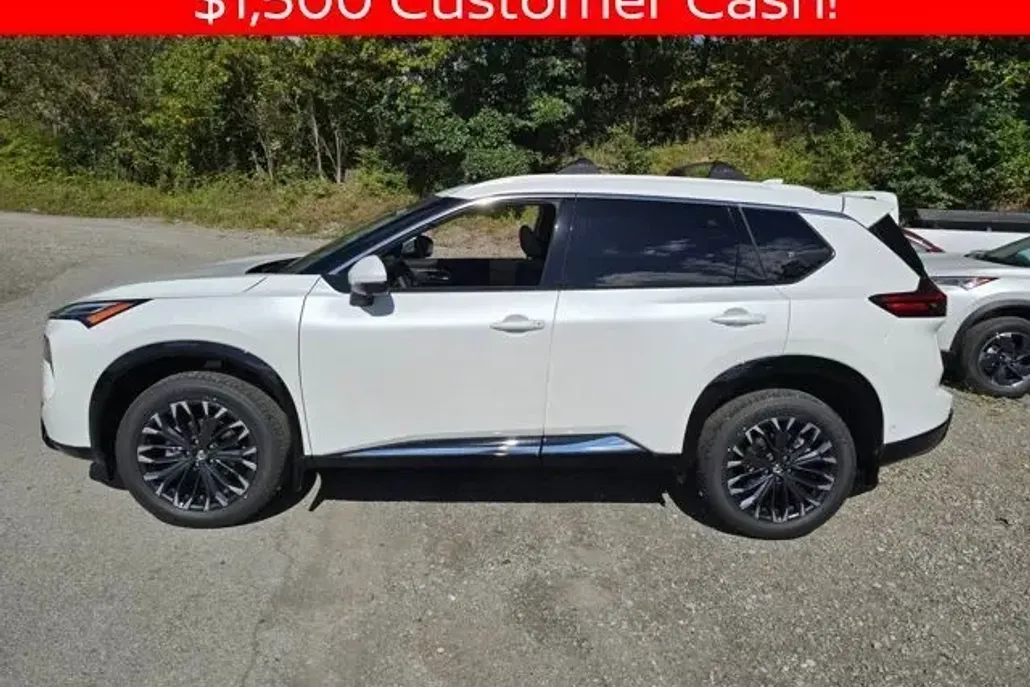 2026 Nissan Rogue Platinum photo 1