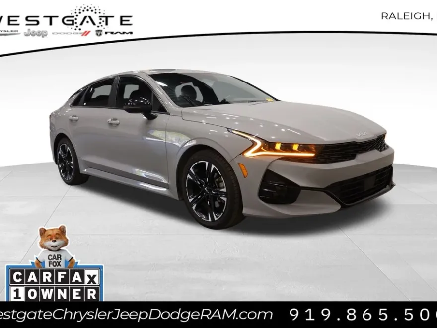 2023 Kia K5 GT-Line photo 1