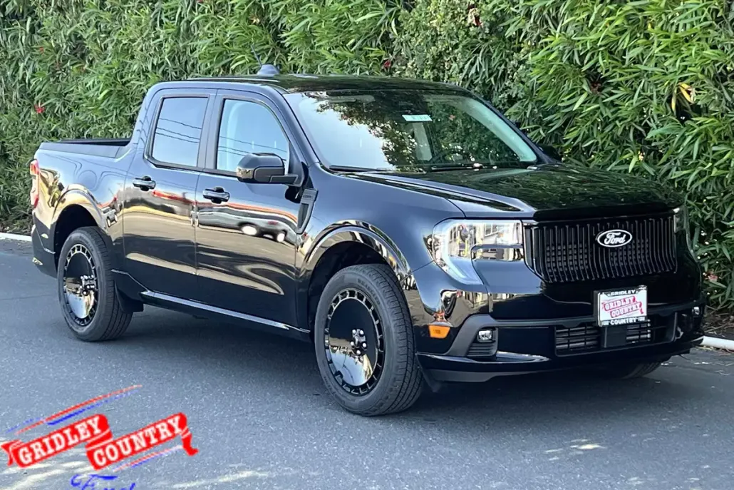2025 Ford Maverick photo 1
