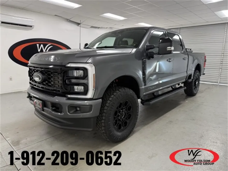 2025 Ford F-250 Lariat photo 1