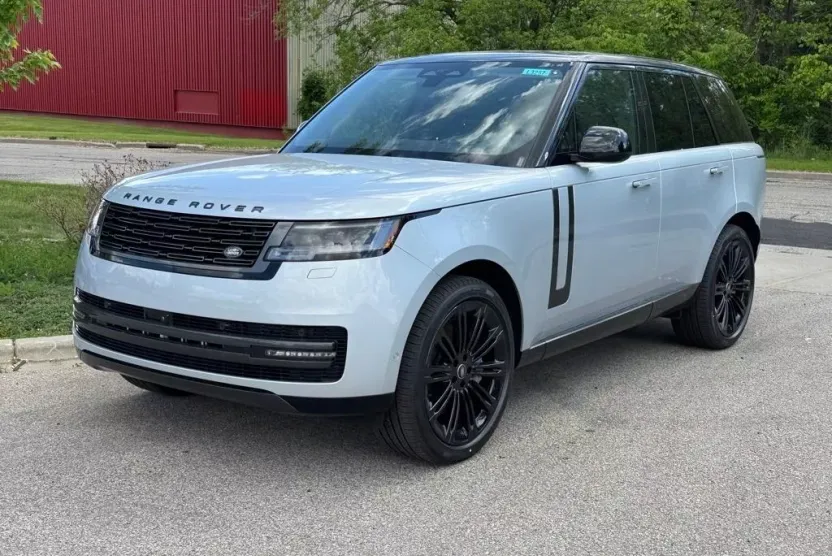 2025 Land Rover Range Rover SE photo 1