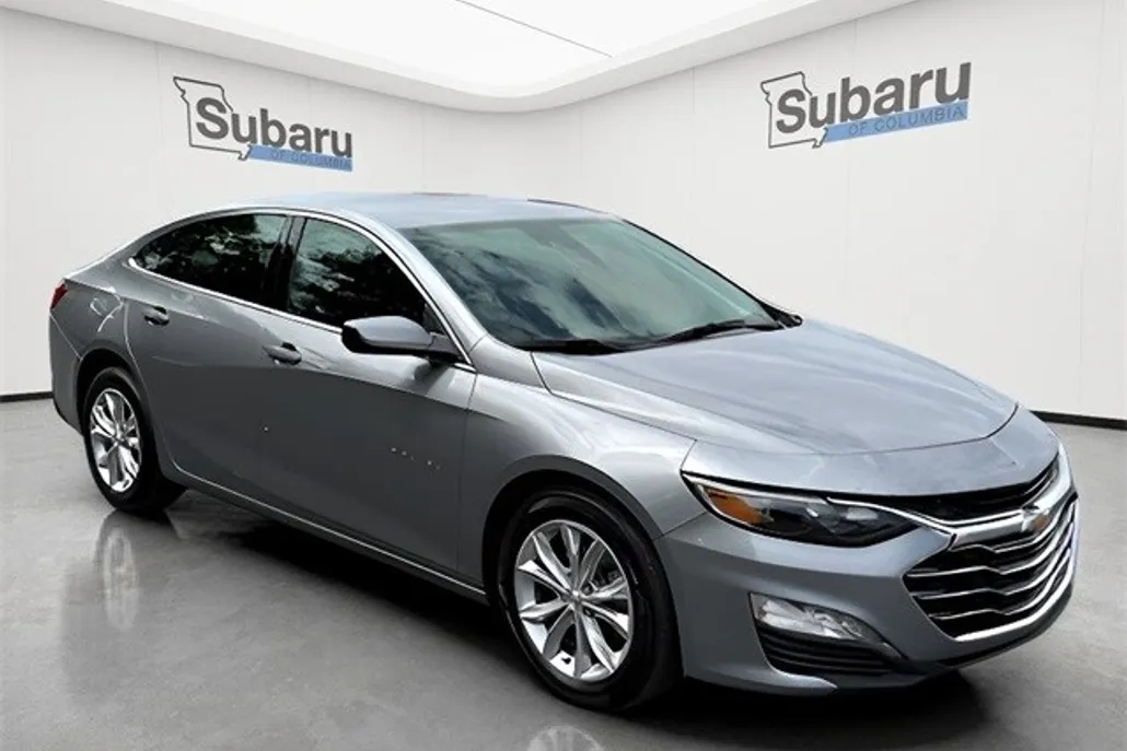 2025 Chevrolet Malibu 1LT photo 1