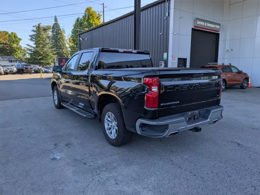 2020 Chevrolet Silverado 1500 LT photo 1