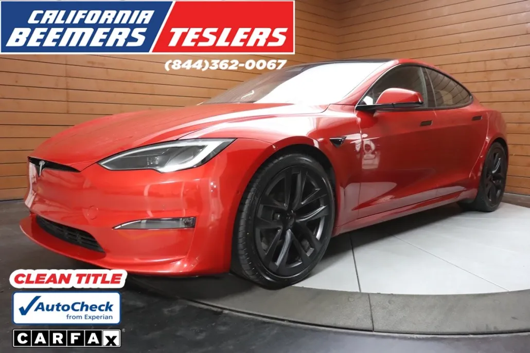2022 Tesla Model S photo 1