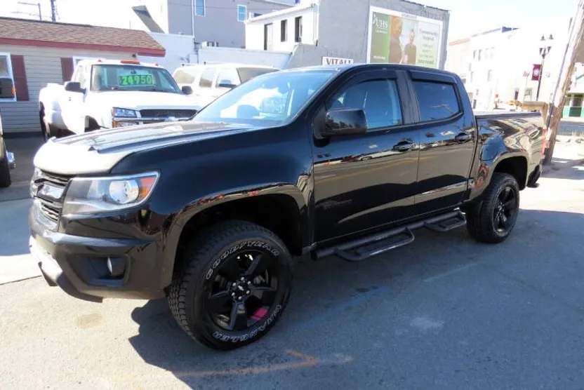 2019 Chevrolet Colorado LT photo 1