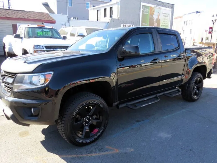 2019 Chevrolet Colorado LT photo 1