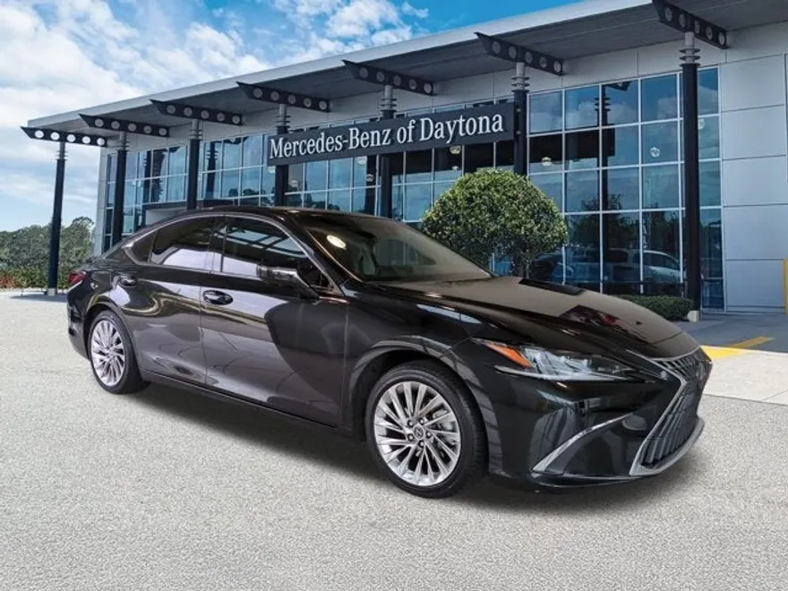 2022 Lexus ES 350 Ultra Luxury photo 1