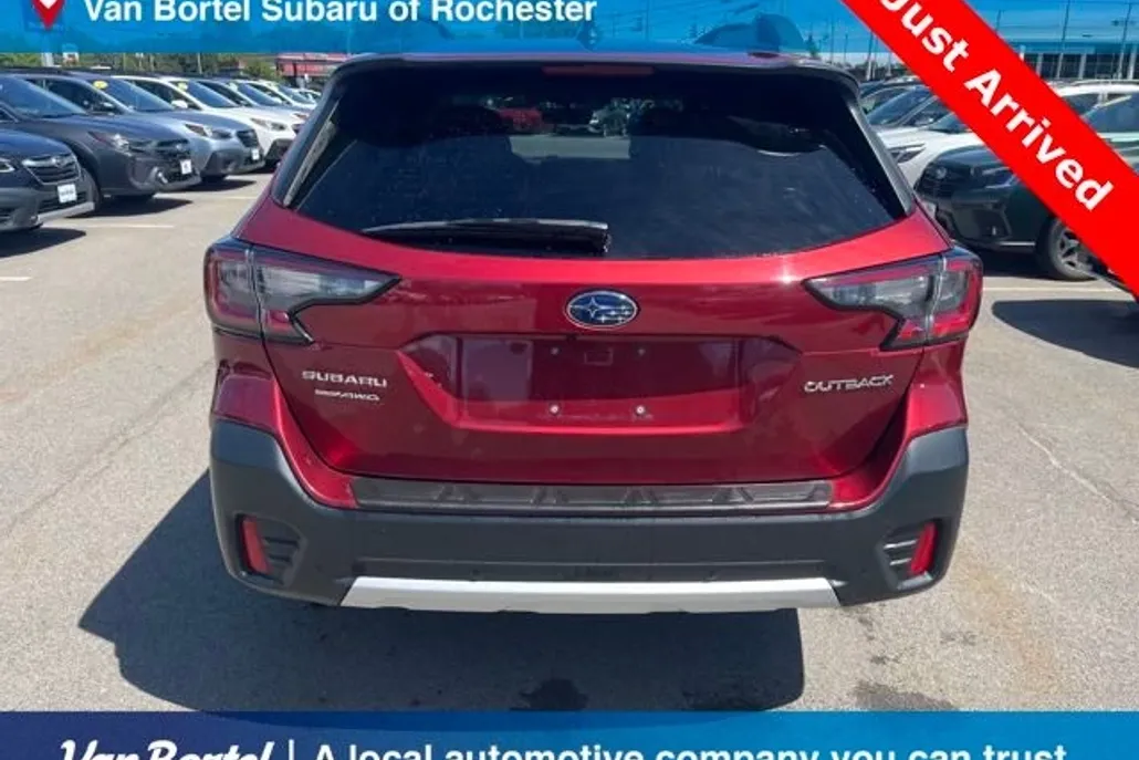 2020 Subaru Outback Limited photo 1