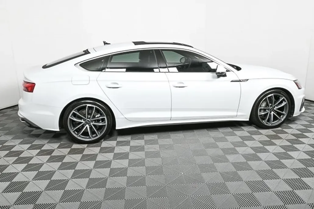 2023 Audi A5 45 S line Premium Plus Quattro photo 1