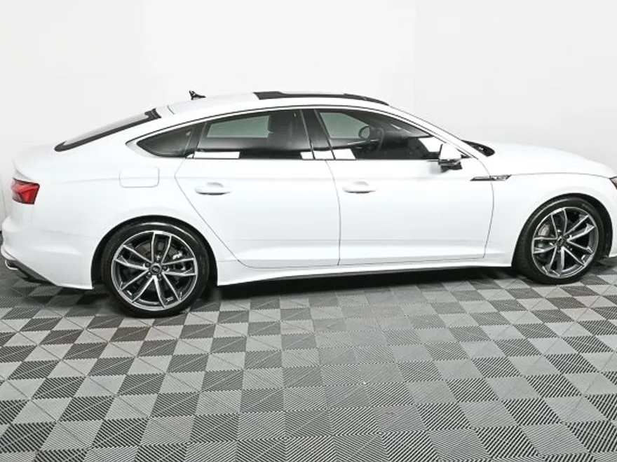 2023 Audi A5 45 S line Premium Plus Quattro photo 1