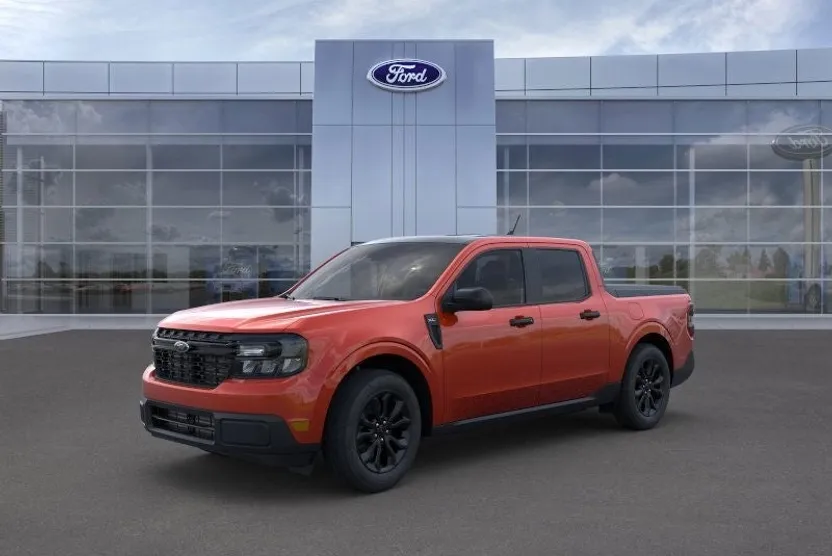 2024 Ford Maverick XLT photo 1