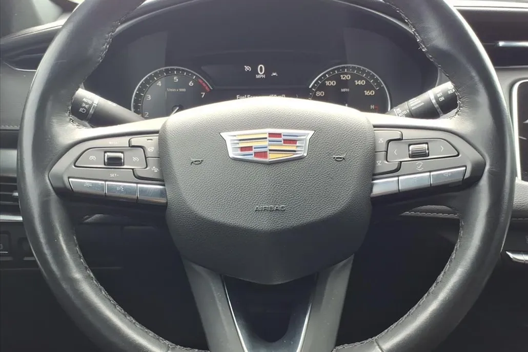 2022 Cadillac XT4 Premium Luxury photo 1