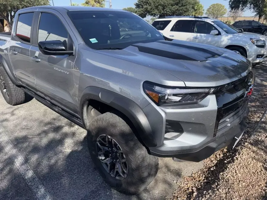 2024 Chevrolet Colorado ZR2 photo 1
