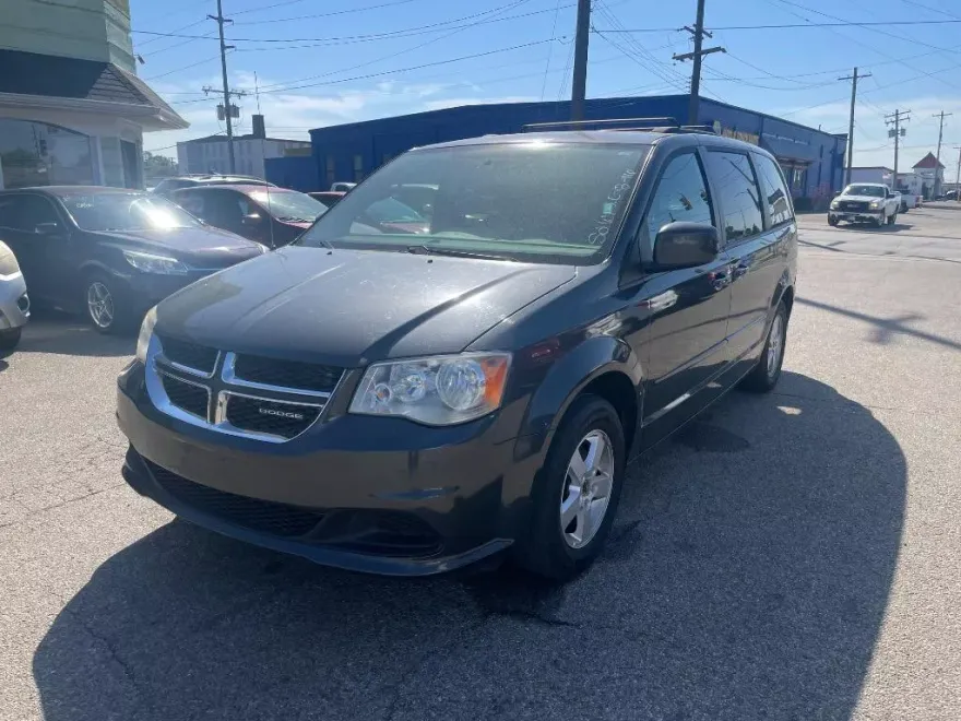 2012 Dodge Grand Caravan SXT photo 1