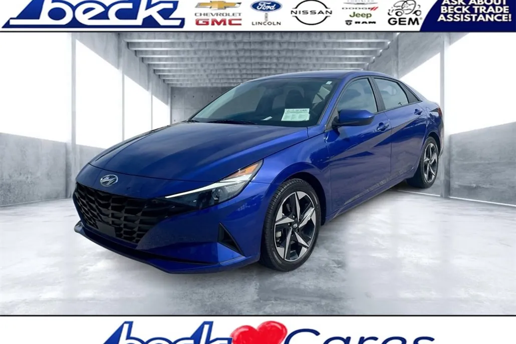 2023 Hyundai Elantra SEL photo 1