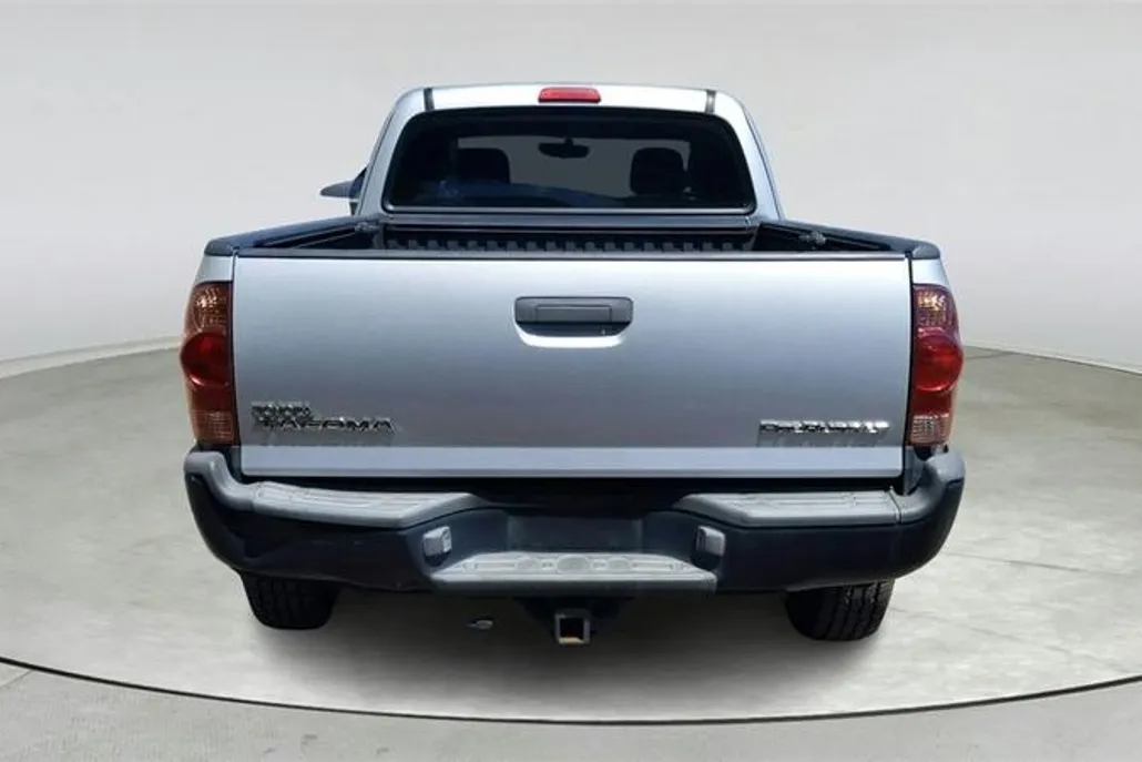 2005 Toyota Tacoma PreRunner photo 1
