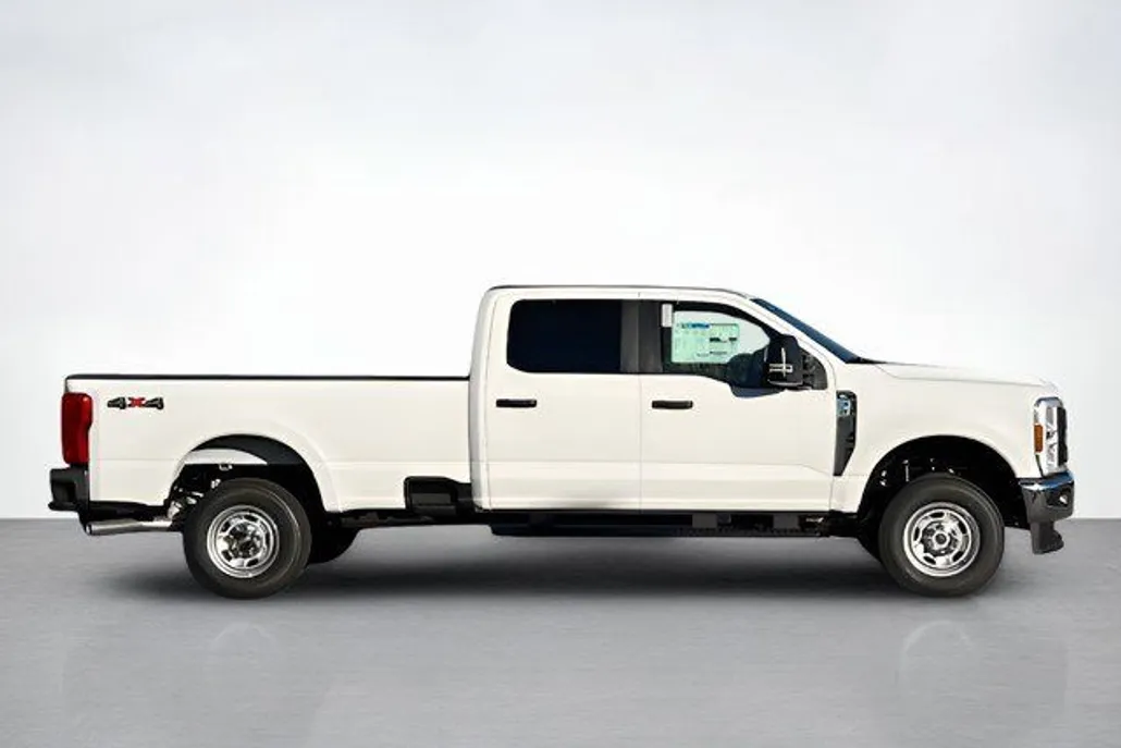 2026 Ford F-250 photo 1