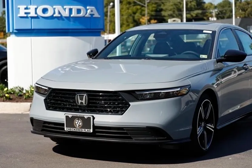 2025 Honda Accord Hybrid Sport photo 1