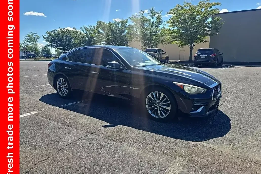 2018 Infiniti Q50 3.0t LUXE photo 1