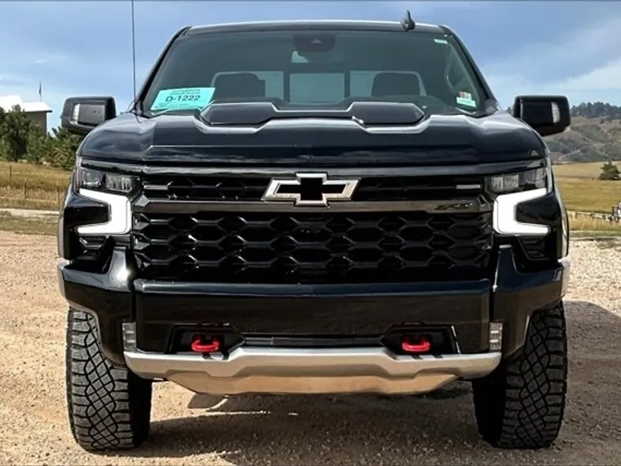 2024 Chevrolet Silverado 1500 ZR2 photo 1