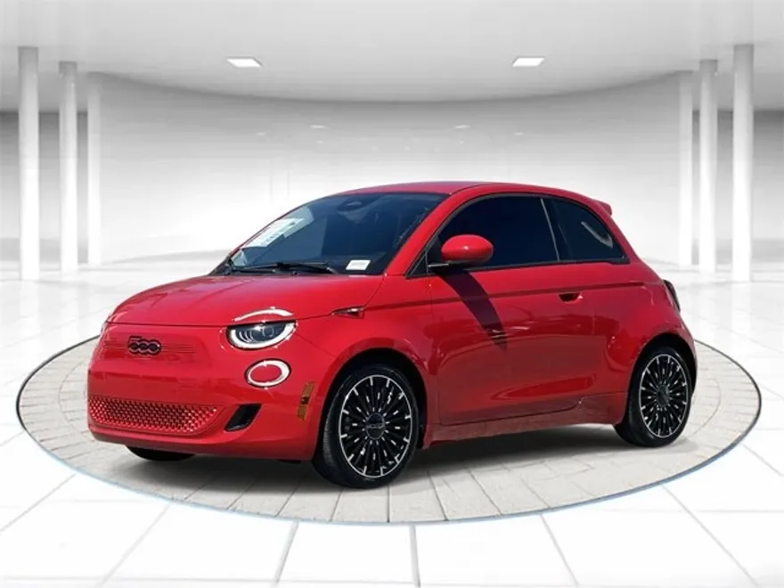 2024 Fiat 500e Red photo 1
