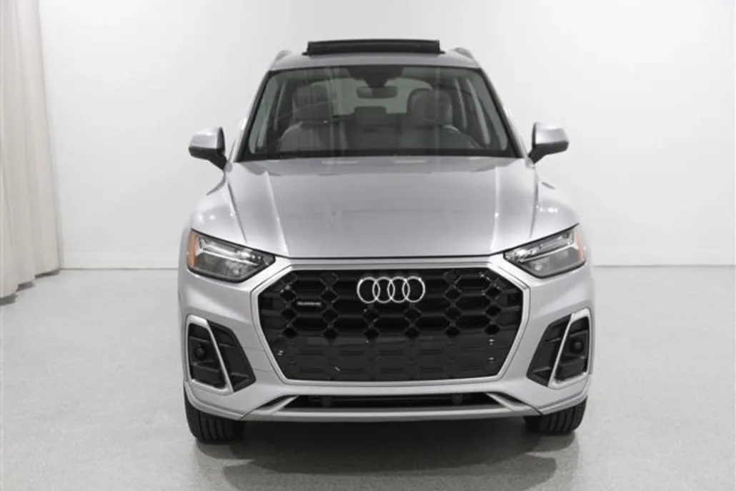 2022 Audi Q5 2.0T Premium S line photo 1