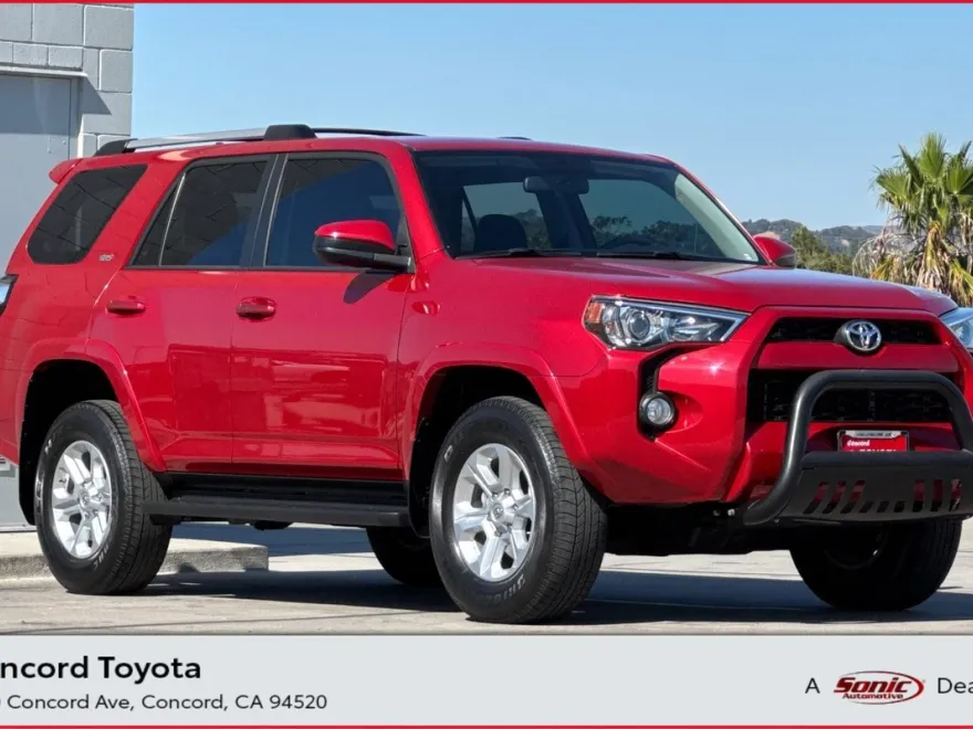 2019 Toyota 4Runner SR5 photo 1