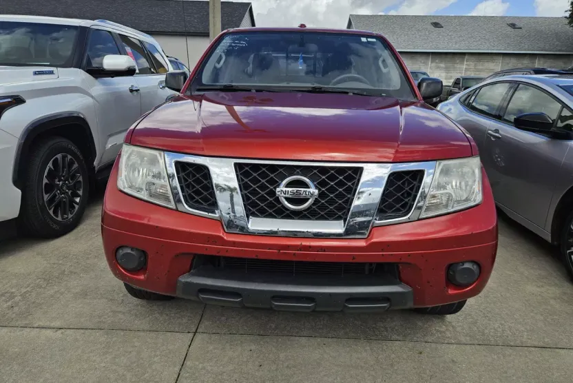 2017 Nissan Frontier SV photo 1