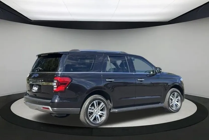 2024 Ford Expedition Limited photo 1