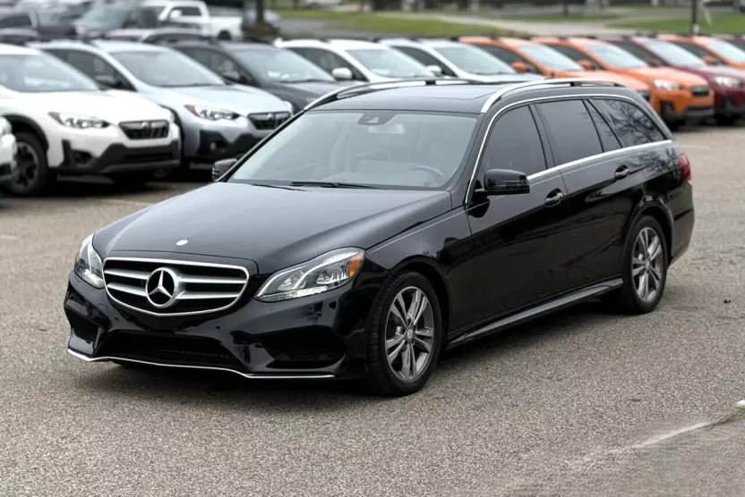 2014 Mercedes Benz E 350 4MATIC photo 1
