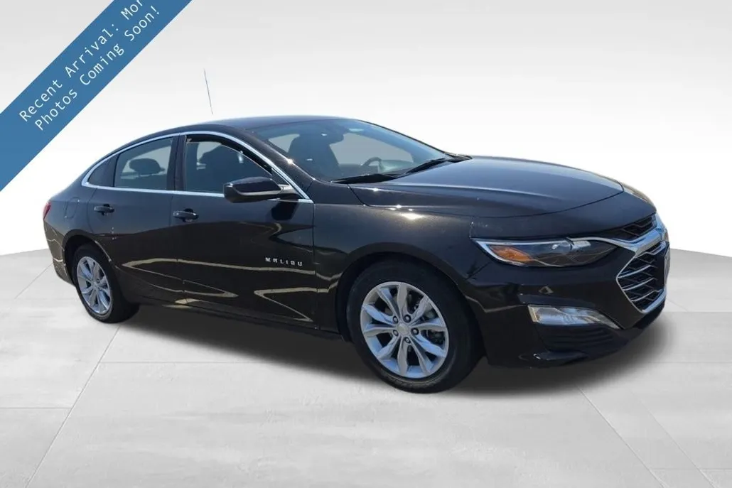 2024 Chevrolet Malibu 1LT photo 1