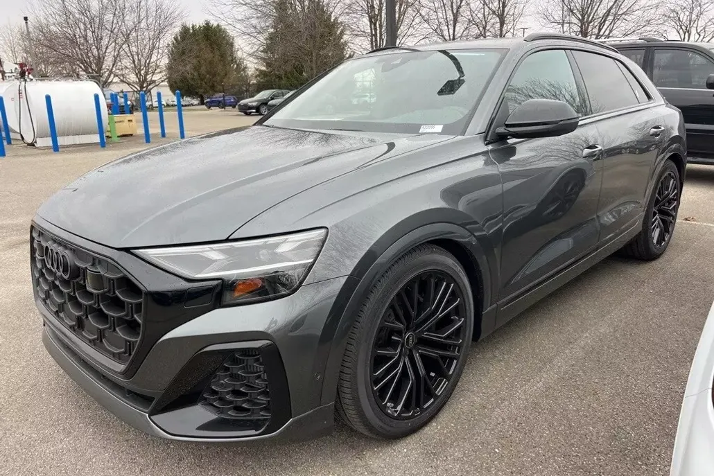 2025 Audi SQ8 Premium Plus photo 1