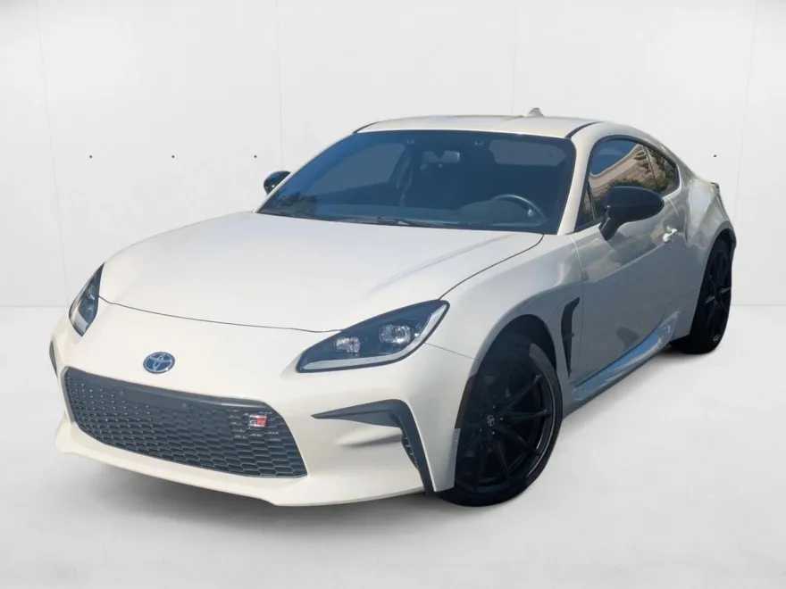2024 Toyota GR86 Premium photo 1