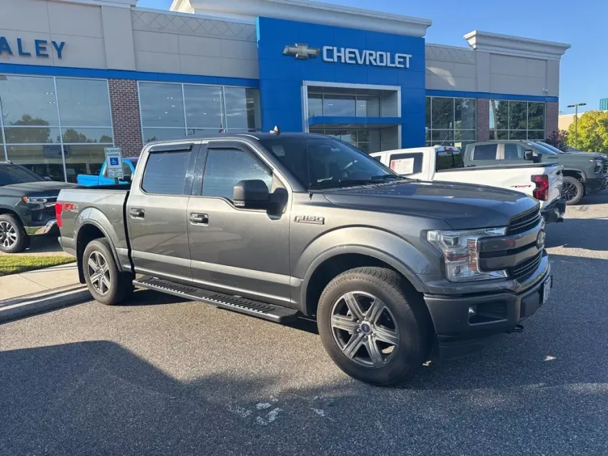 2019 Ford F-150 Lariat photo 1
