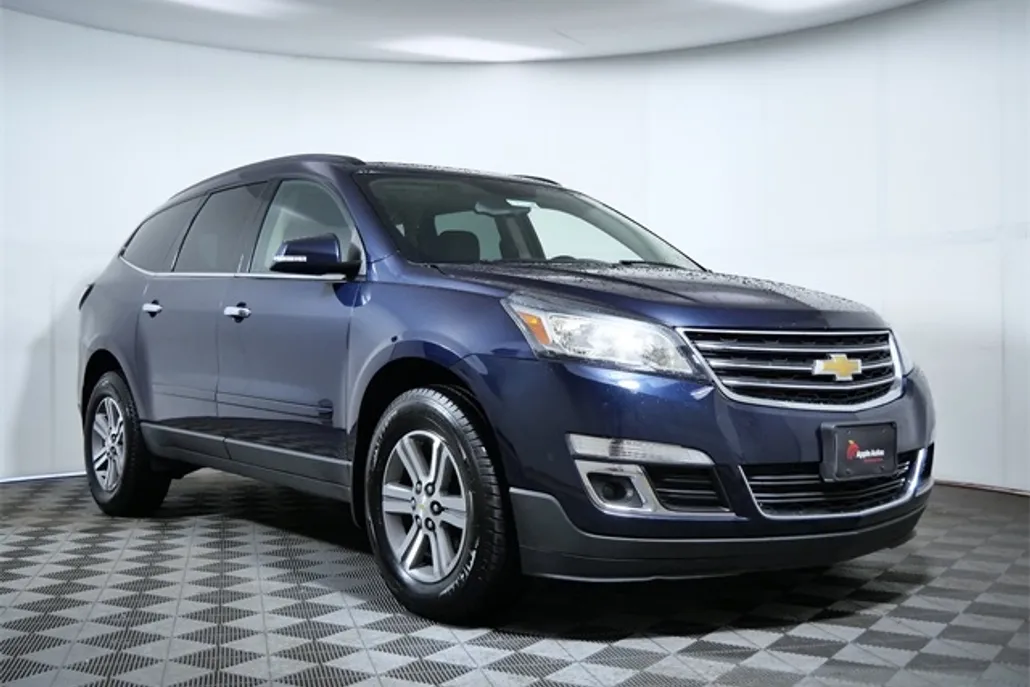 2015 Chevrolet Traverse 1LT photo 1
