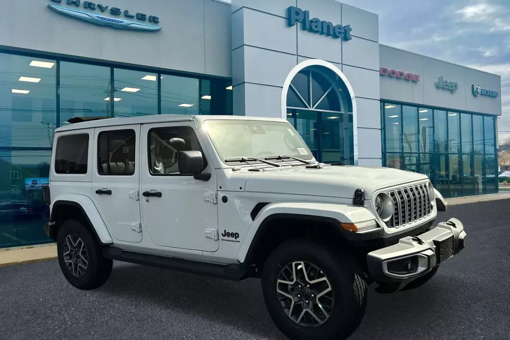 2025 Jeep Wrangler Sahara photo 1