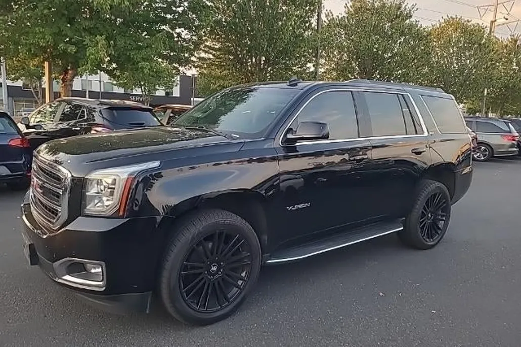 2020 Gmc Yukon SLT photo 1