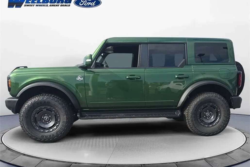 2025 Ford Bronco Outer Banks photo 1